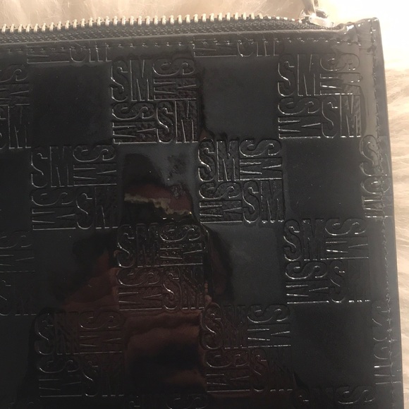 Black Steve Madden wallet with red interior - Picture 3 of 4